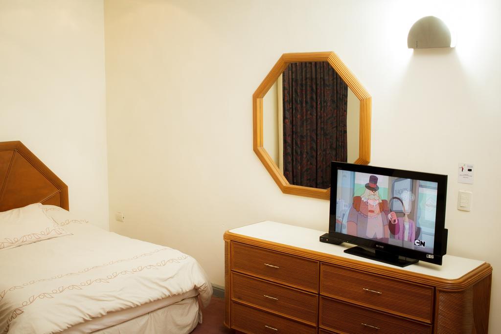 Guidi Hotell Linares Eksteriør bilde