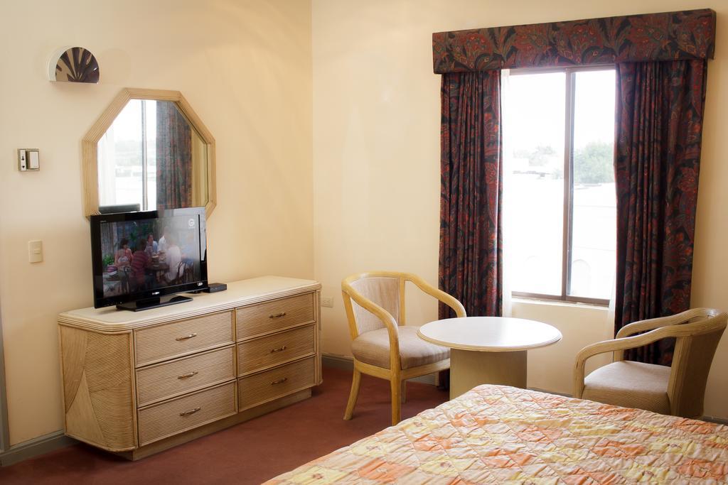 Guidi Hotell Linares Eksteriør bilde