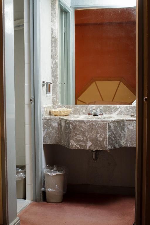 Guidi Hotell Linares Eksteriør bilde